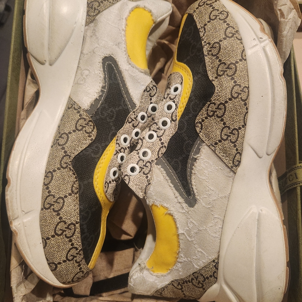 Gucci Women's Beige and Yellow Sneakers
